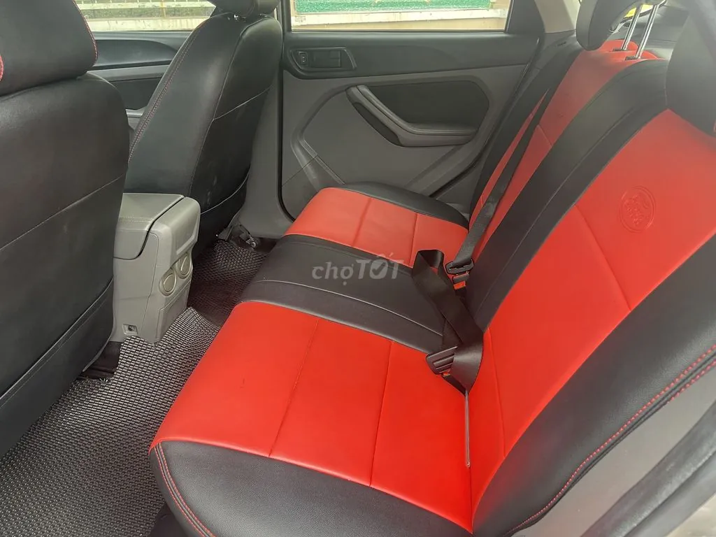 Ford Focus 2011 photo 3