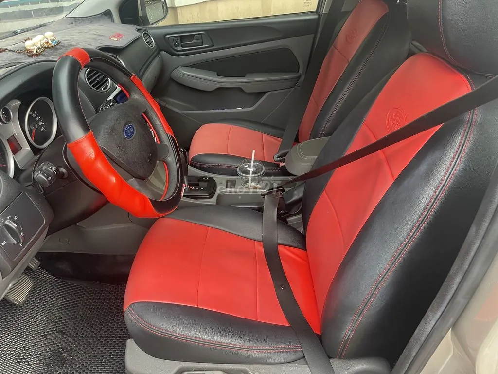 Ford Focus 2011 photo 2