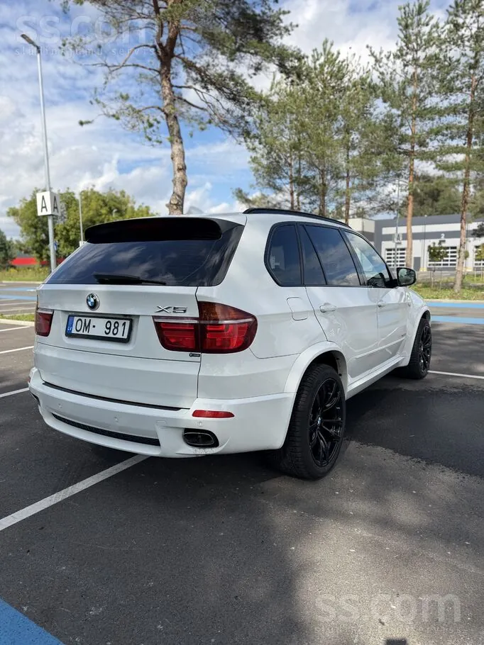 BMW X5 2011 photo 4