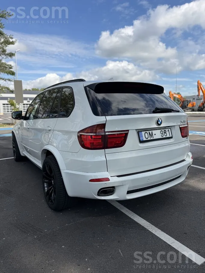 BMW X5 2011 photo 3