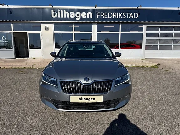 Skoda Superb 2017 photo 4