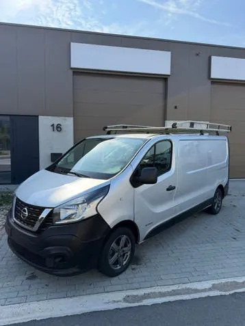 Nissan Nv 300 2017 photo 2