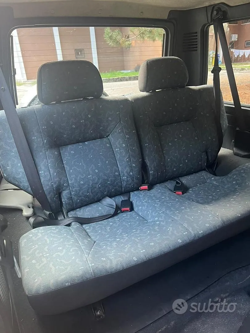 Hyundai Galloper 2004 photo 4