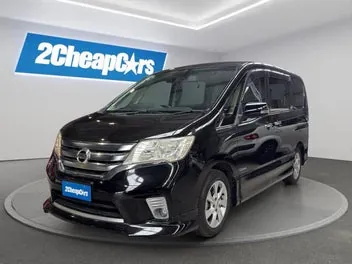 Nissan Serena 2013 photo 2