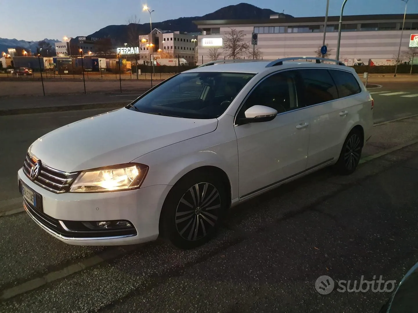 Volkswagen Passat 2012 photo 4
