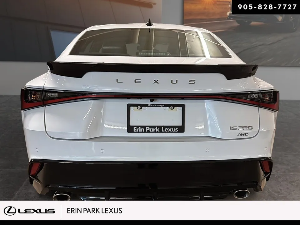 Lexus Is 2026 photo 3