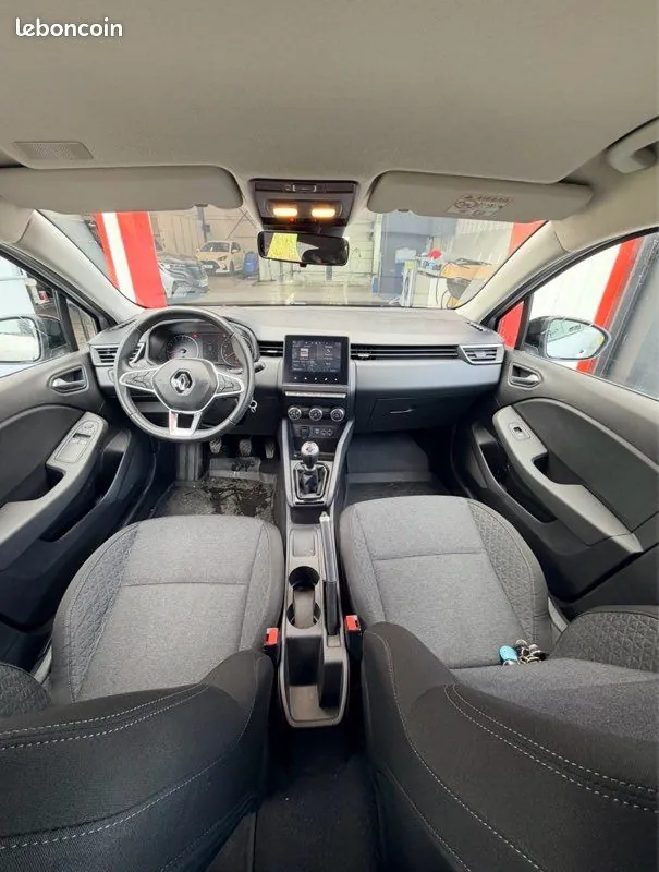 Renault Clio 2023 photo 3