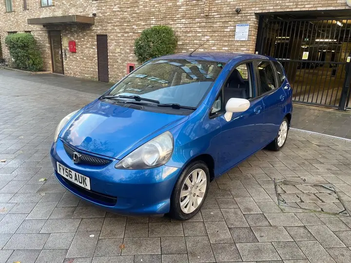 Honda Jazz 2006 photo 2