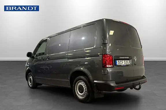 Volkswagen Transporter 2022 photo 2
