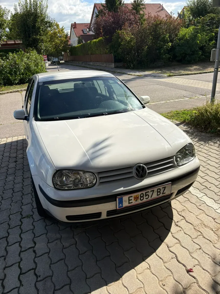 Volkswagen Golf 2002 photo 2