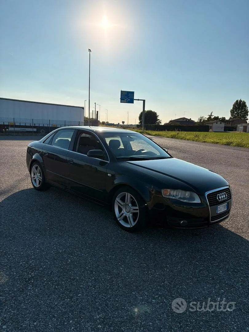 Audi A4 2004 photo 4