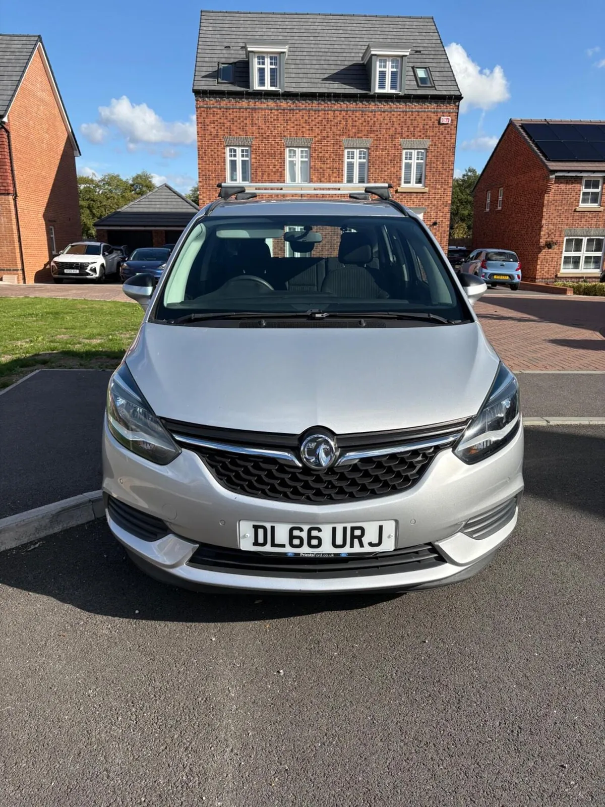 Vauxhall Zafira 2016 photo 2