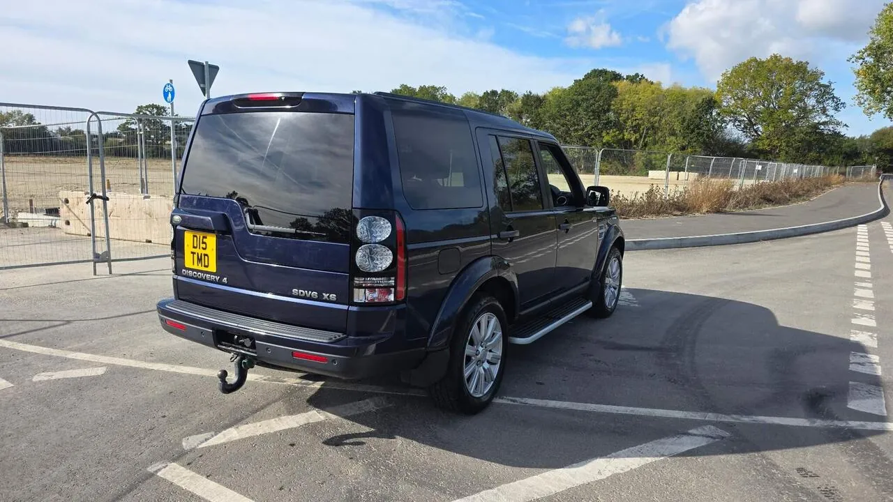 Land Rover Discovery 4 2013 photo 2