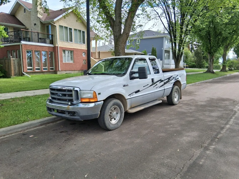 Ford F250 2000 photo 2