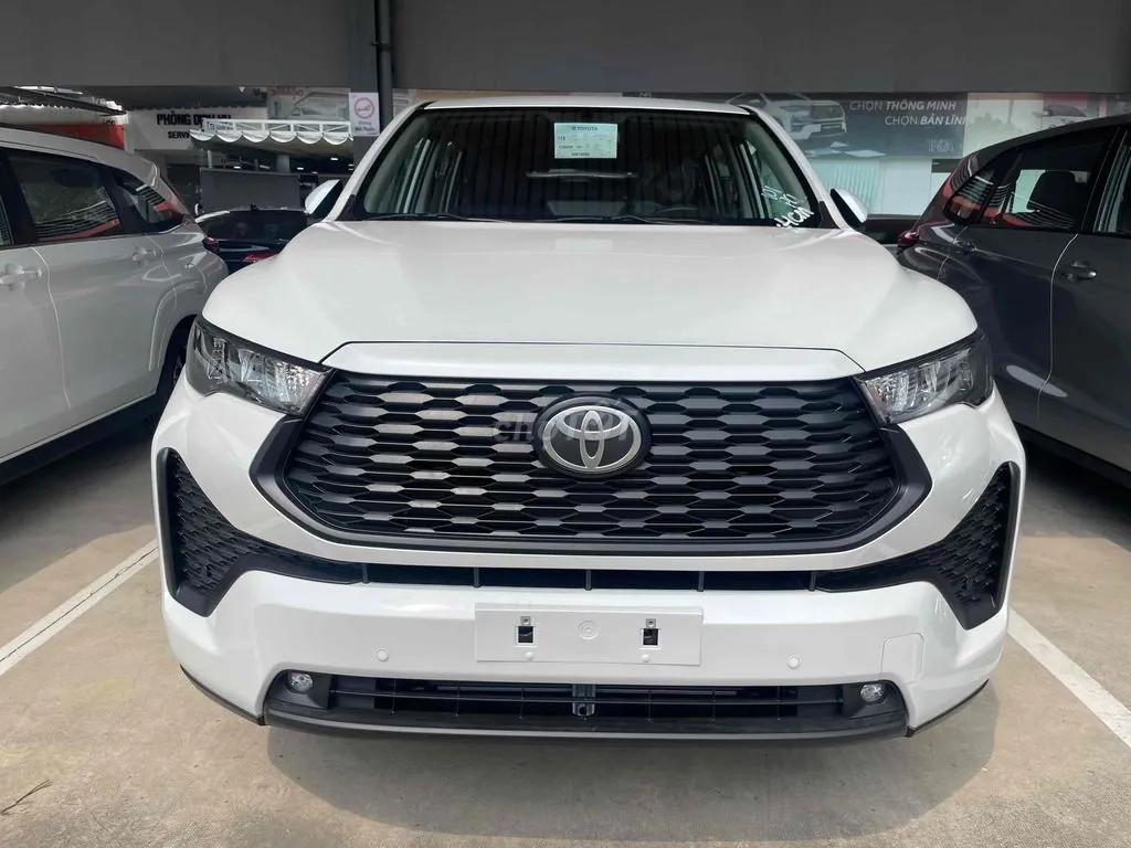 Toyota Innova Cross 2026 photo 3