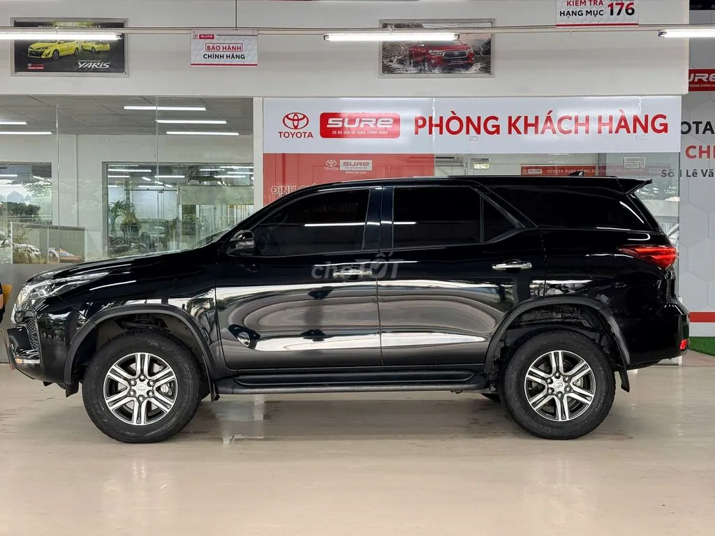 Toyota Fortuner 2024 photo 4