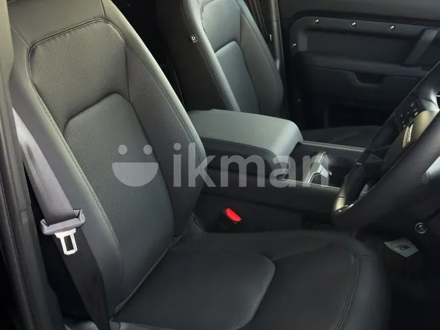 Land Rover Defender 2026 photo 5