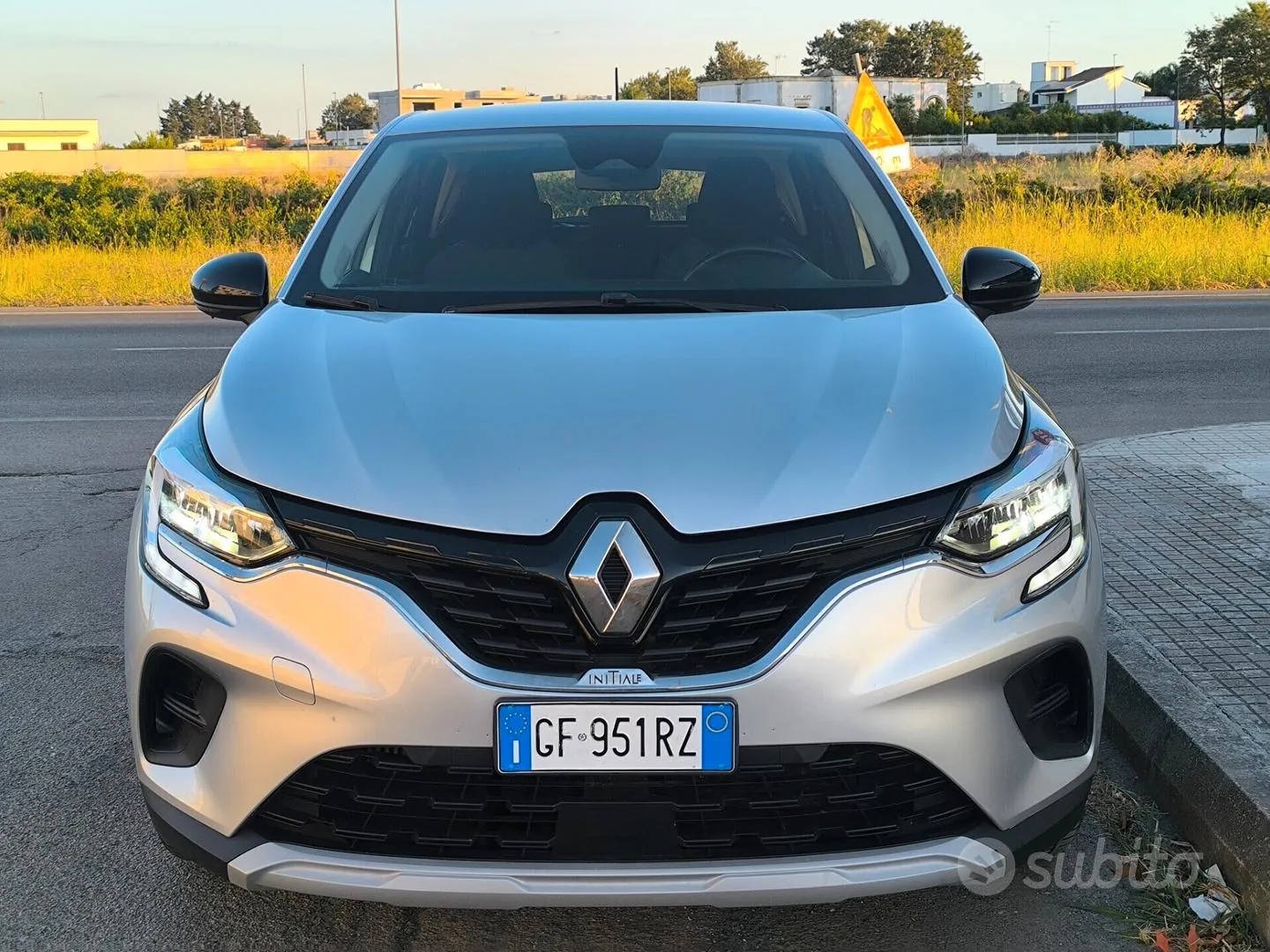 Renault Captur 2021 photo 2
