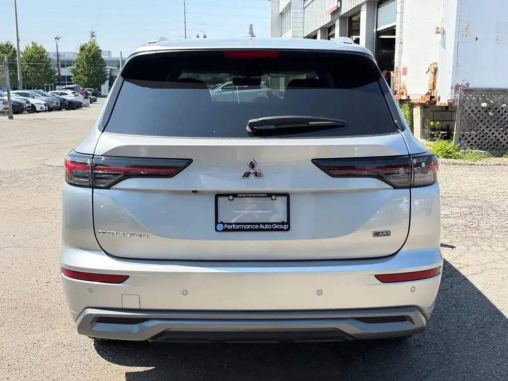Mitsubishi Outlander 2026 photo 4