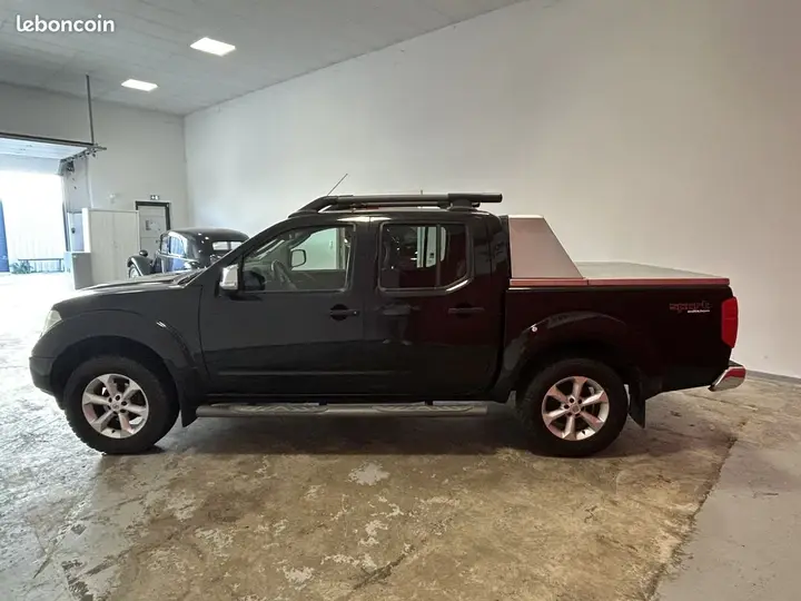 Nissan Navara 2010 photo 4