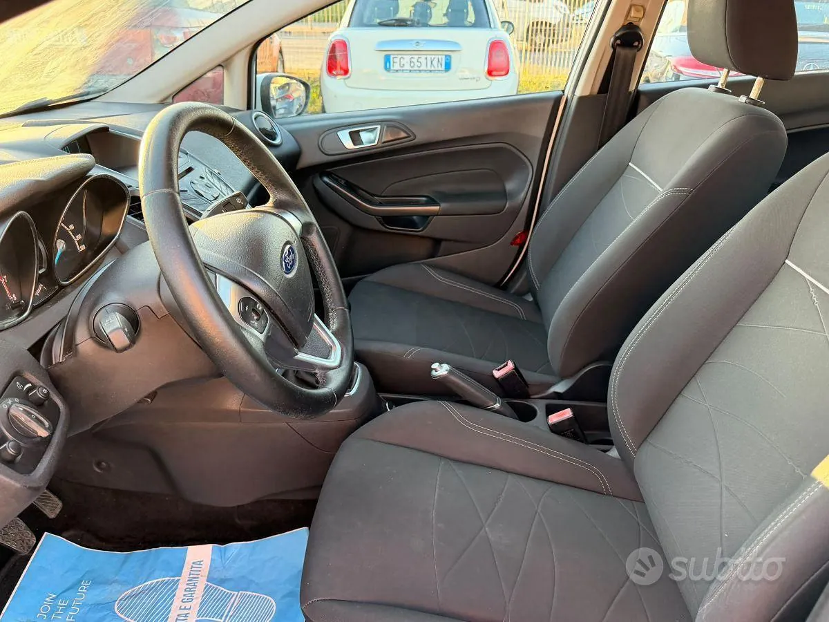 Ford Fiesta 2015 photo 5