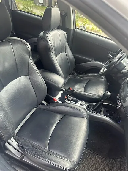 Mitsubishi Outlander 2011 photo 2