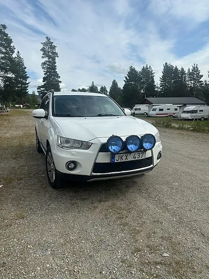 Mitsubishi Outlander 2011 photo 4
