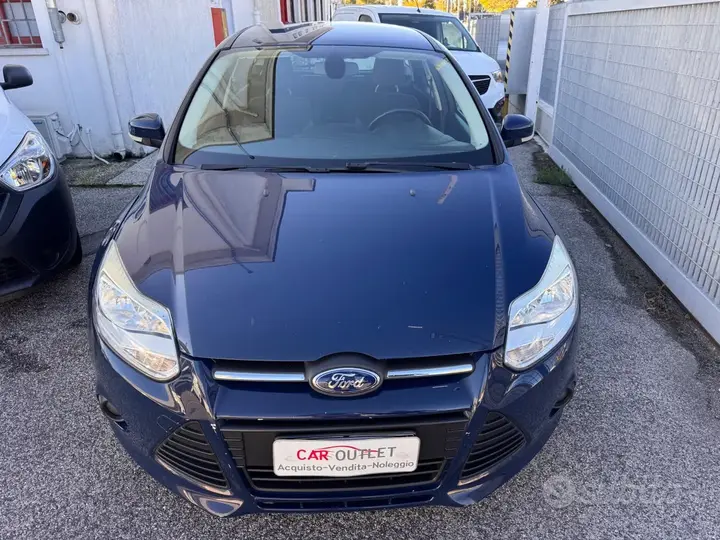 Ford Focus 2013 photo 2