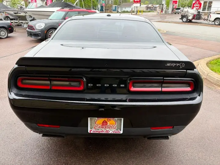Dodge Challenger 2017 photo 5