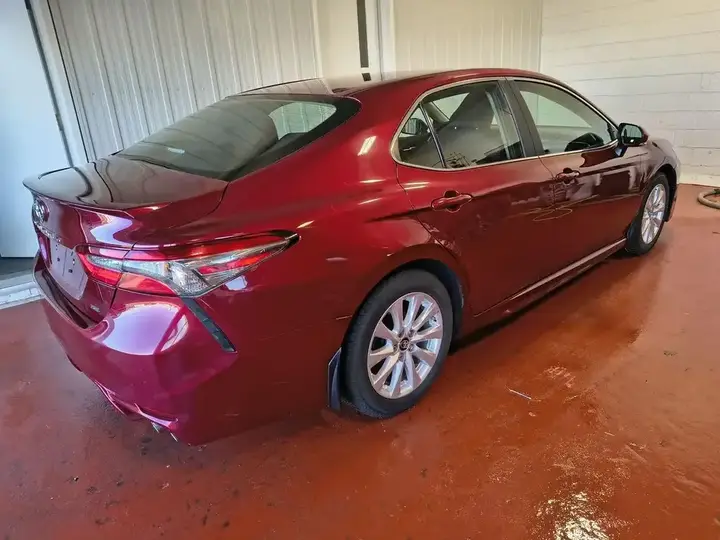 Toyota Camry 2018 photo 2