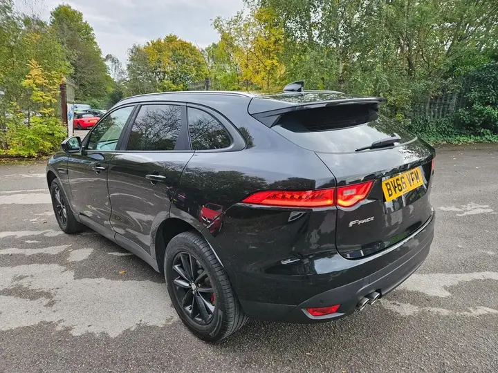 Jaguar F-Pace 2016 photo 4