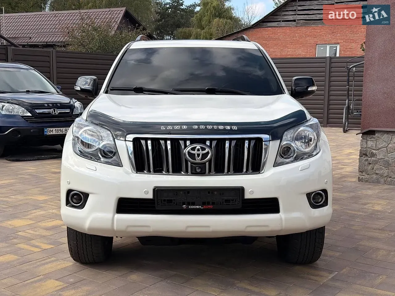 Toyota Land Cruiser Prado 2010 photo 2