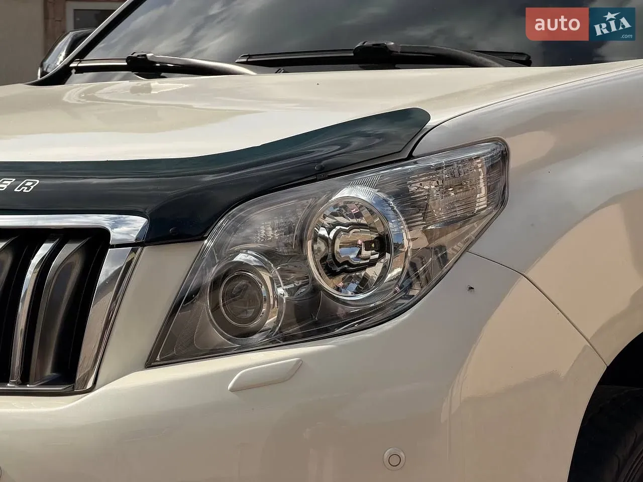 Toyota Land Cruiser Prado 2010 photo 4