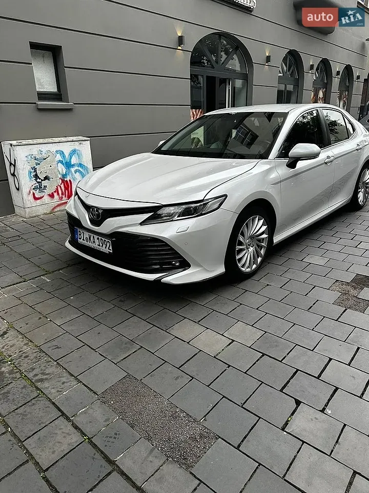 Toyota Camry 2018 photo 2