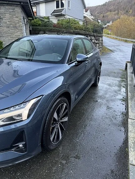 Polestar 2 2022 photo 2