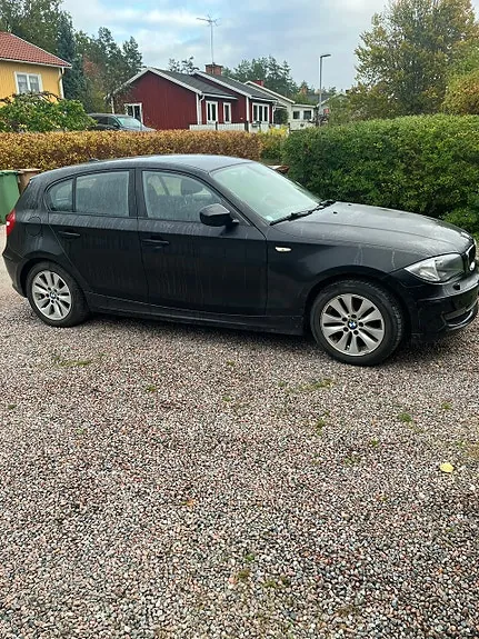 BMW 116I 2009 photo 2