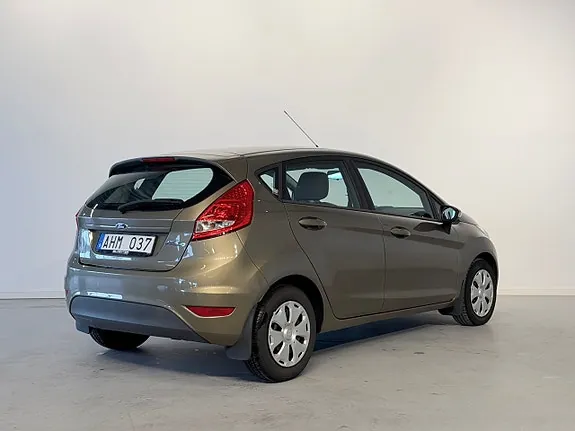 Ford Fiesta 2012 photo 4
