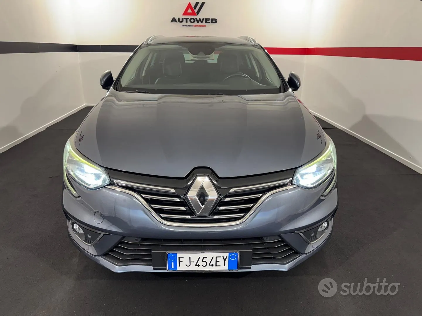 Renault Megane 2017 photo 2
