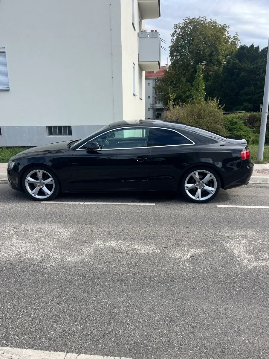 Audi A5 2007 photo 2