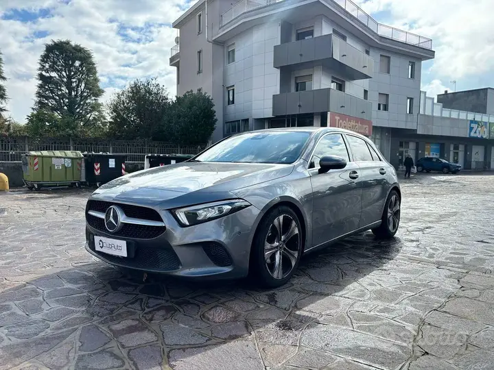 Mercedes-Benz A 180
