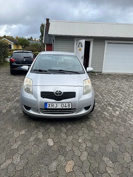 Toyota Yaris 2006 photo 2