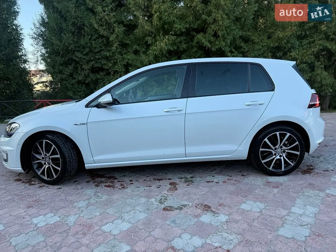 Volkswagen E-Golf 2015 photo 4