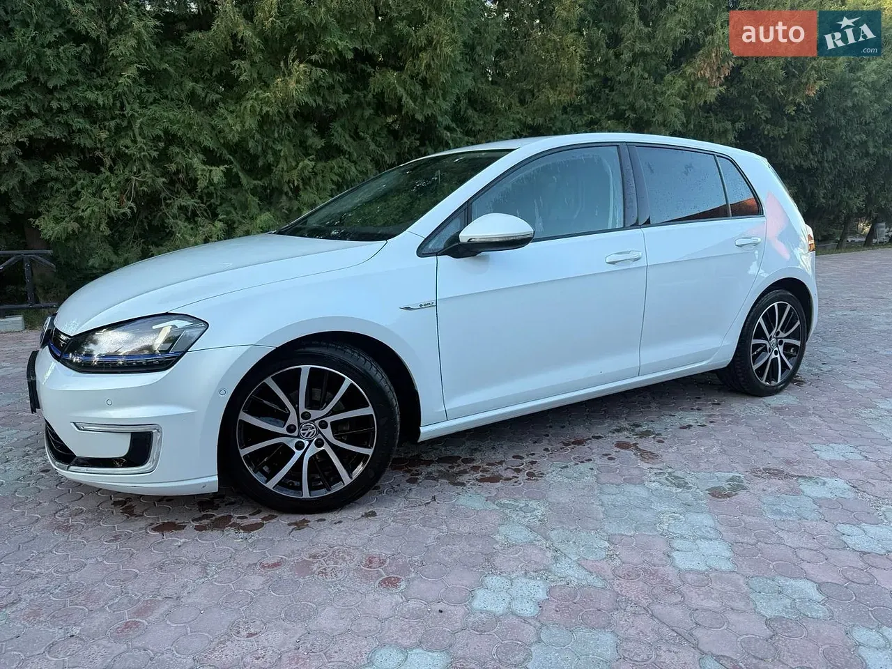 Volkswagen E-Golf 2015 photo 3