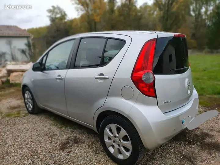 Opel Agila 2010 photo 2