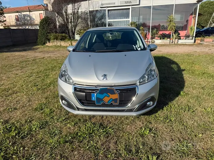 Peugeot 208 2017 photo 2