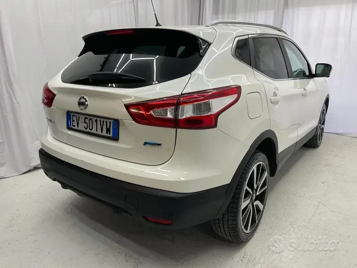 Nissan Qashqai 2014 photo 4