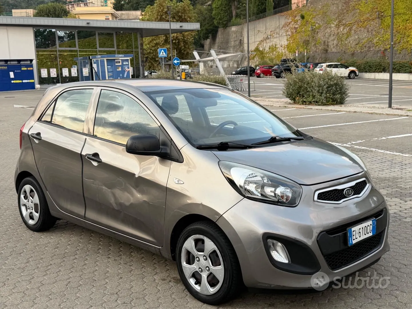 Kia Picanto 2012 photo 2