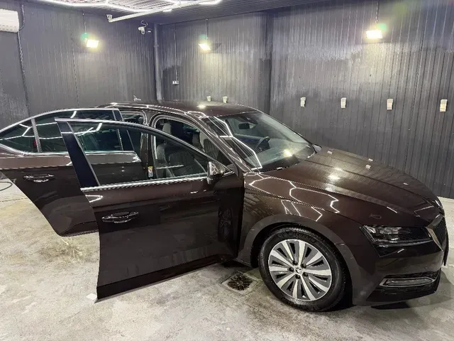 Skoda Superb 2021 photo 2