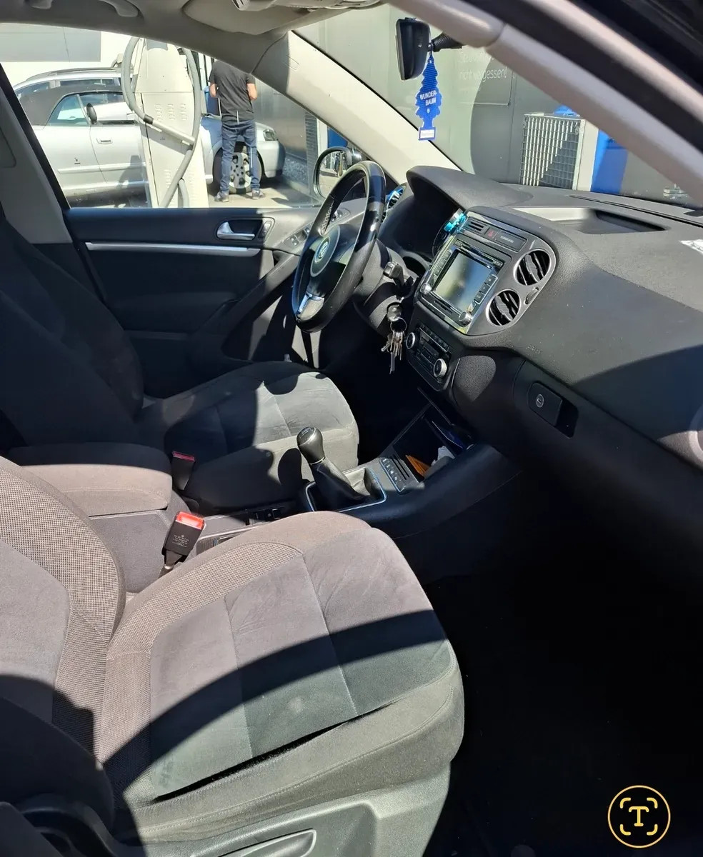 Volkswagen Tiguan 2012 photo 3