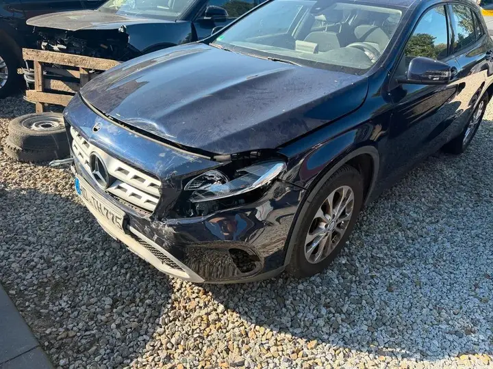 Mercedes-Benz Gla 180